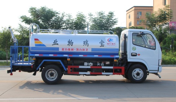 5噸東風(fēng)凱普特灑水車高清圖片 5噸東風(fēng)凱普特灑水車高清圖片