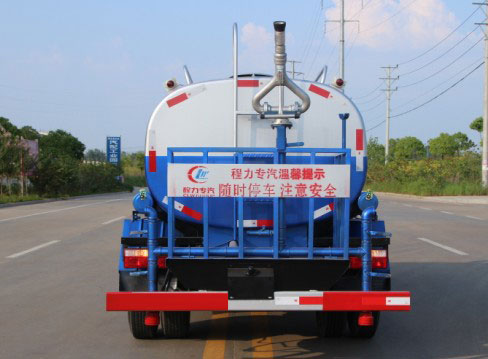 5噸東風(fēng)凱普特灑水車高清圖片 5噸東風(fēng)凱普特灑水車高清圖片