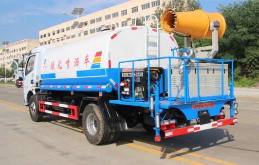 8噸東風(fēng)多利卡霧炮車(朝柴發(fā)動機)高清圖片 8噸東風(fēng)多利卡霧炮車(朝柴發(fā)動機)高清圖片